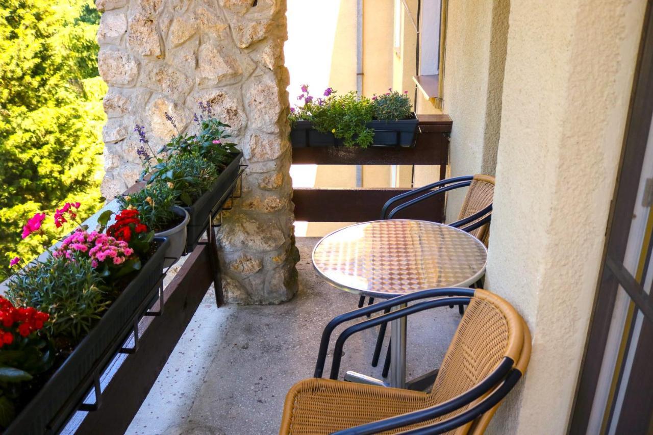 Apartament Iulia Feredőgyógy Kültér fotó
