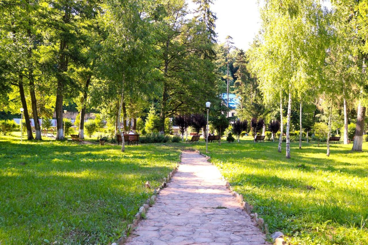 Apartament Iulia Feredőgyógy Kültér fotó