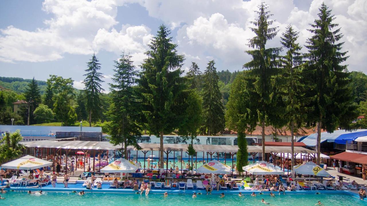 Apartament Iulia Feredőgyógy Kültér fotó